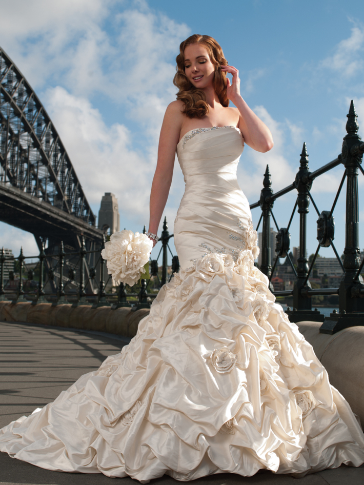 Sophia Tolli Trunk Show on March 22nd and 23rd at Bella Bridal Gallery!. Desktop Image