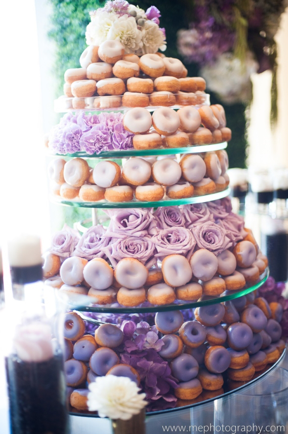 the-ultimate-donut-wedding-cake