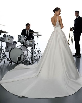 Signature Collection by Bella Bridal Gallery Style Yeray #1 thumbnail